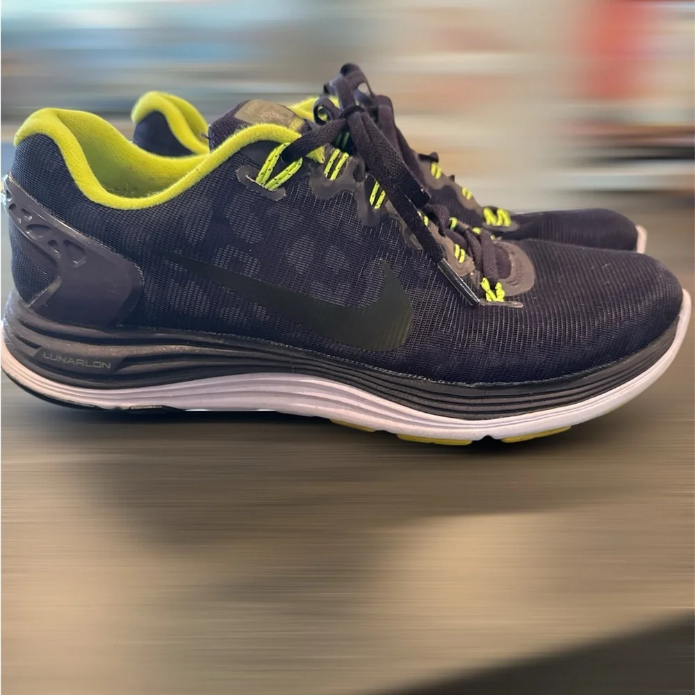 Nike Athletic Sneakers size 8‎